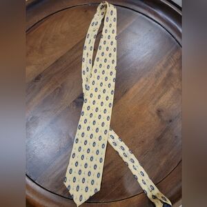 Elegant Yellow Patterned Men's Tie